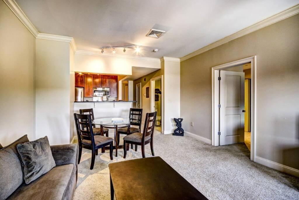 Chase Penthouse At 39 West Baltimore Inner Harbor Convention Center Free Indoor Parking One And Two Bedrooms 外观 照片