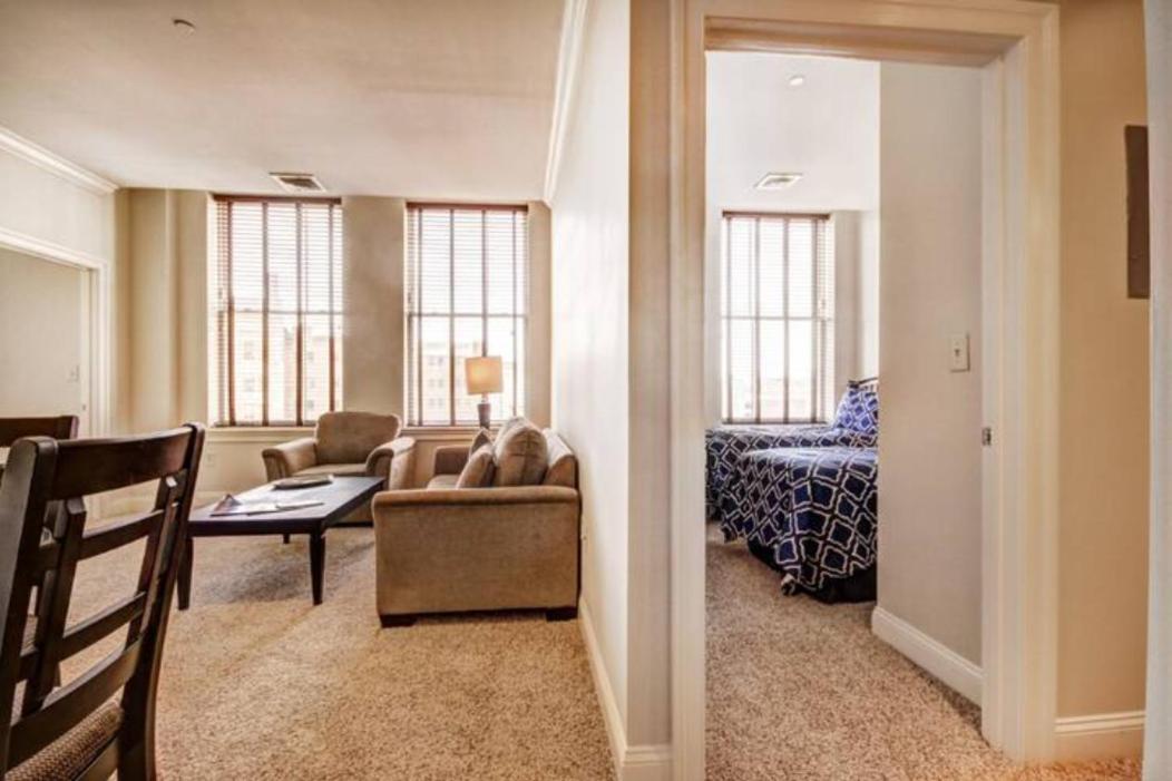 Chase Penthouse At 39 West Baltimore Inner Harbor Convention Center Free Indoor Parking One And Two Bedrooms 外观 照片